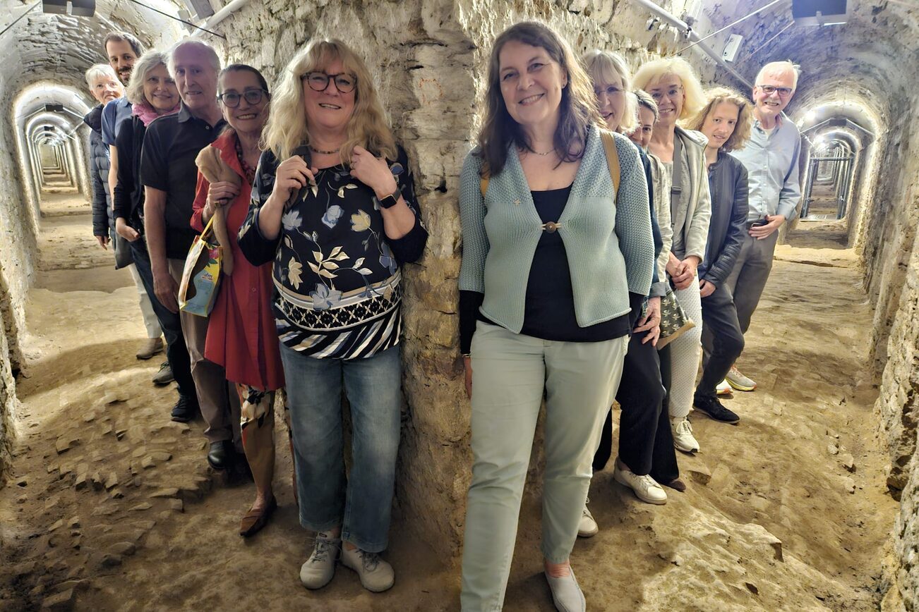 Salutatori di Magonza nei tunnel sotterranei della cittadella