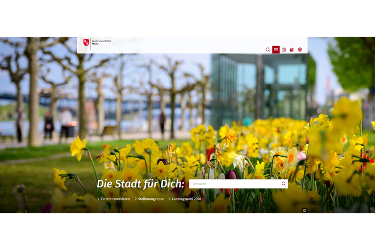 Screeshot della homepage: il logo della capitale Mainz in alto a sinistra, una lente d'ingrandimento in alto a destra, il menu di Amburgo (tre righe), i simboli della lingua facile e della lingua dei segni e il simbolo della selezione della lingua.