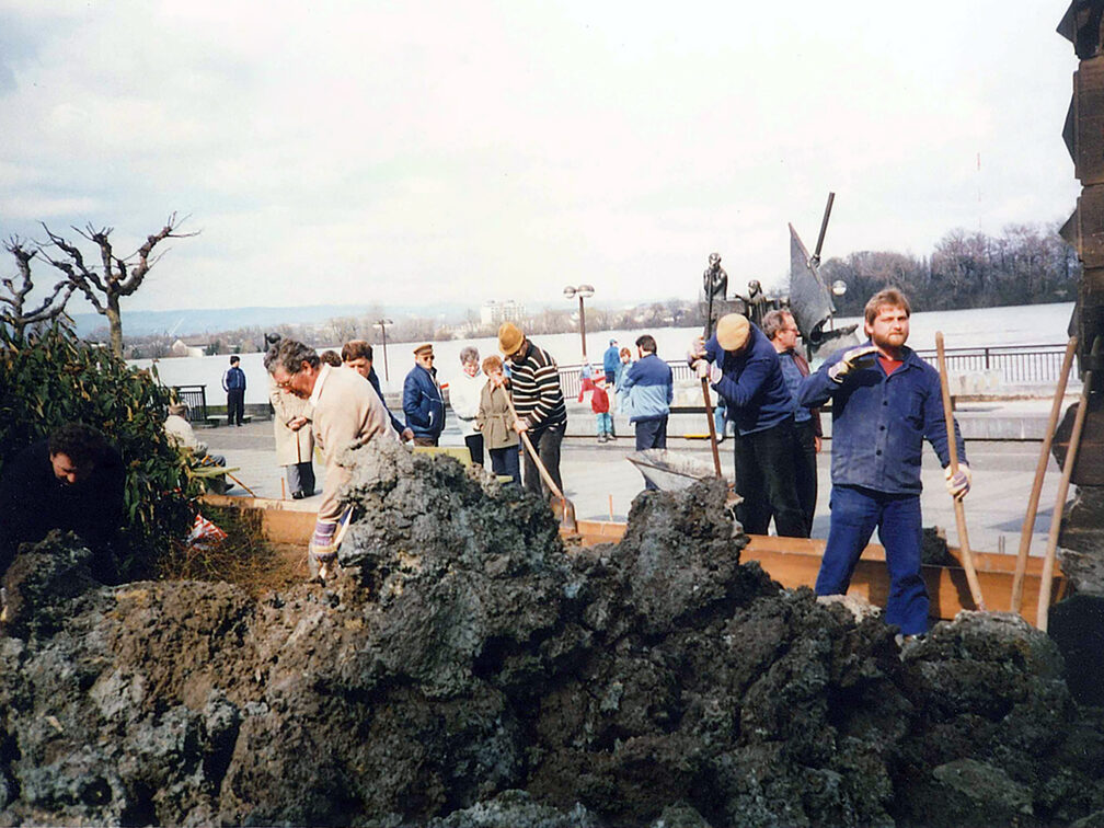 Avant que la situation n'empire : Protection contre les inondations en 1988.