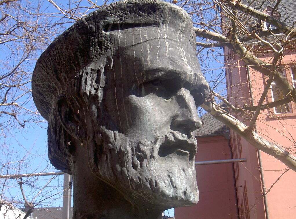 Gutenberg Aaltonen-Büste