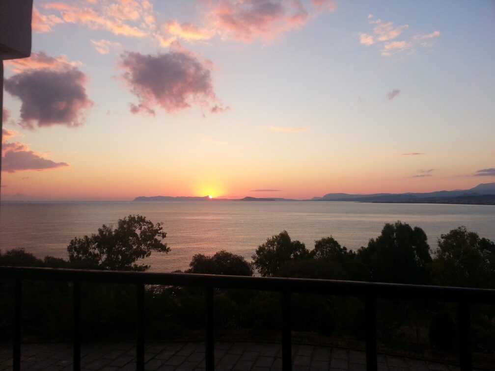 Внутрішньофірмовий тренінг для садівників на Криті