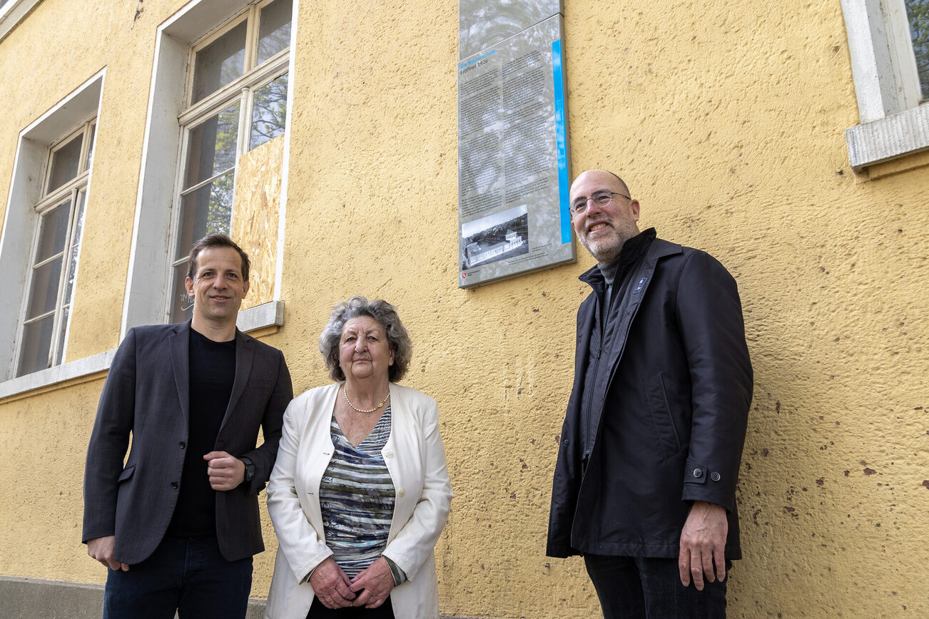 Lord Mayor Nino Haase, Hildegard Cöster and Old Town Mayor Dr. Brian Huck (from left to right)