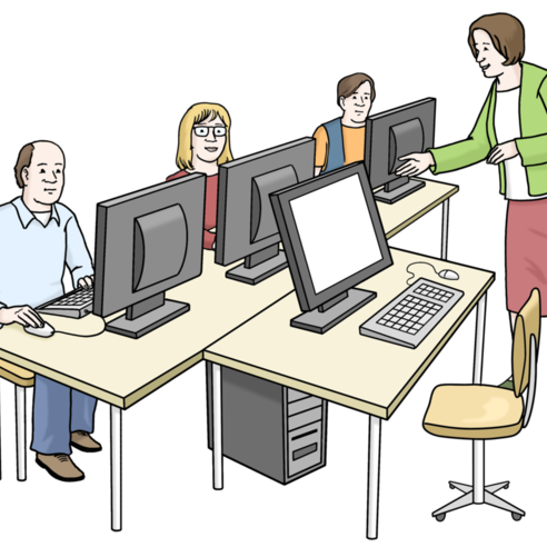 Illustrazione: Quattro postazioni di lavoro, persone sedute a tre di esse, una donna in piedi davanti a loro che spiega.