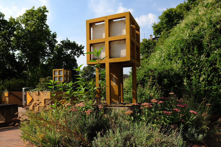 Посадка на Зеленому мосту в районі Нойштадт у Майнці