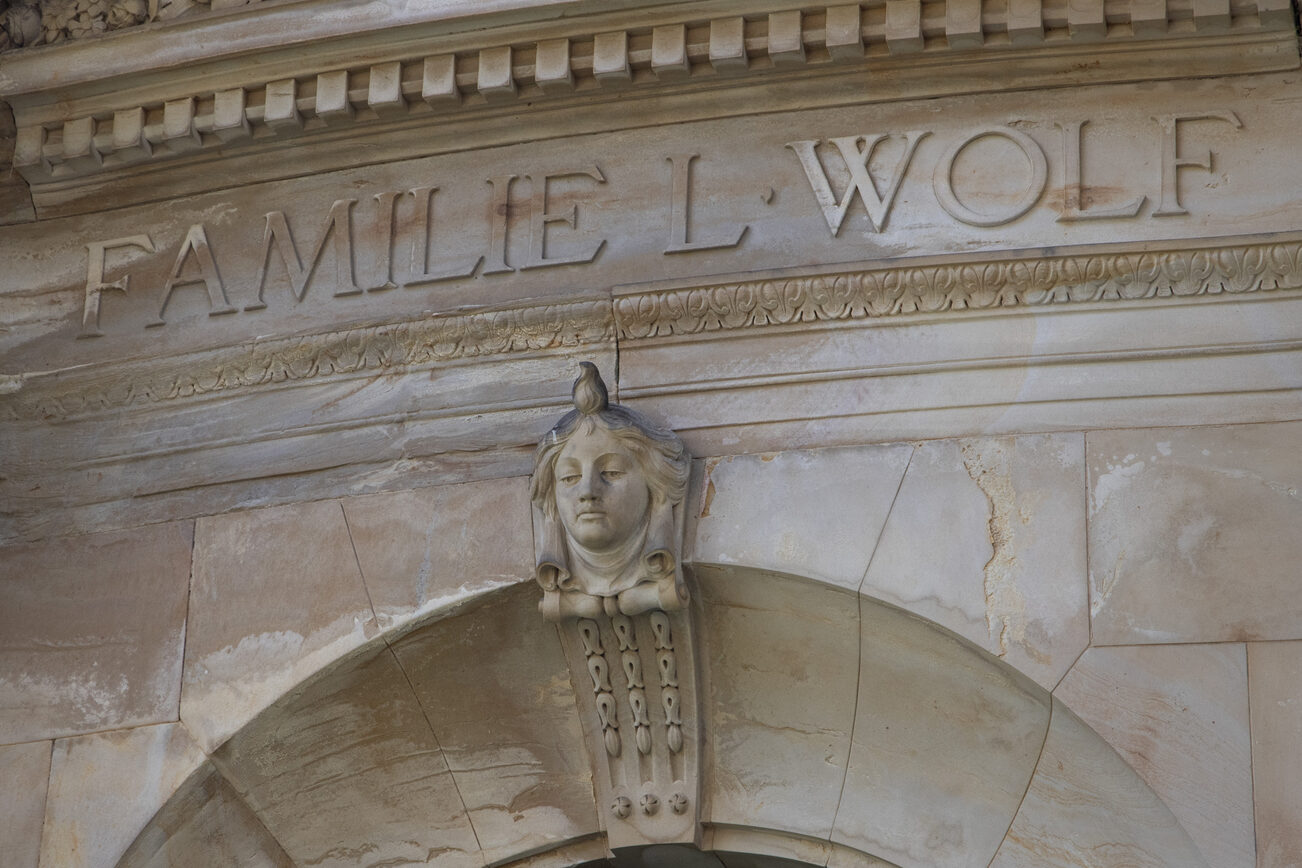 Gruft Wolf Detailaufnahme