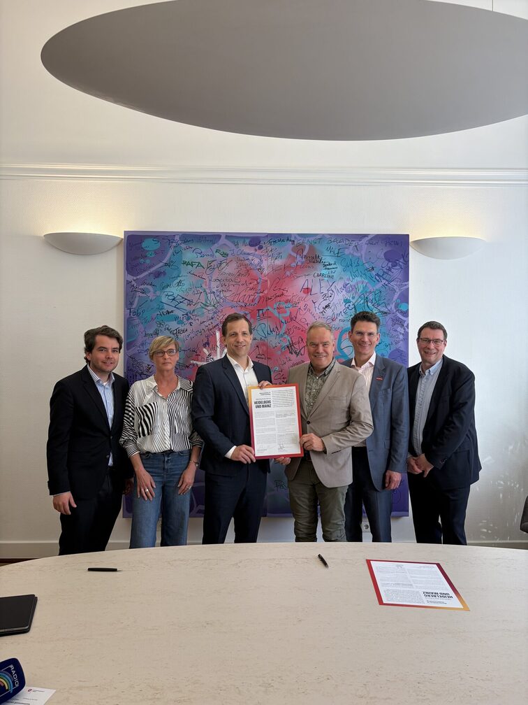Photo de groupe avec le maire Haase (Mayence) et le maire Würzner (Heidelberg)